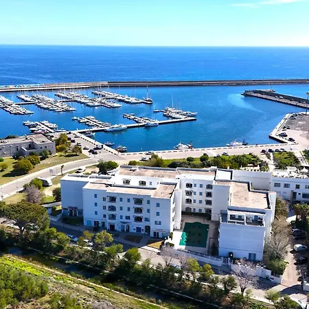 Le Residenze Blu Sardinia Aparthotel La Caletta Exterior photo